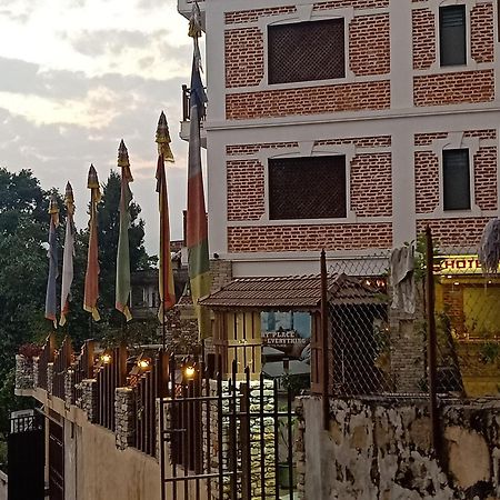 Hotel Kings Pokhara Ngoại thất bức ảnh