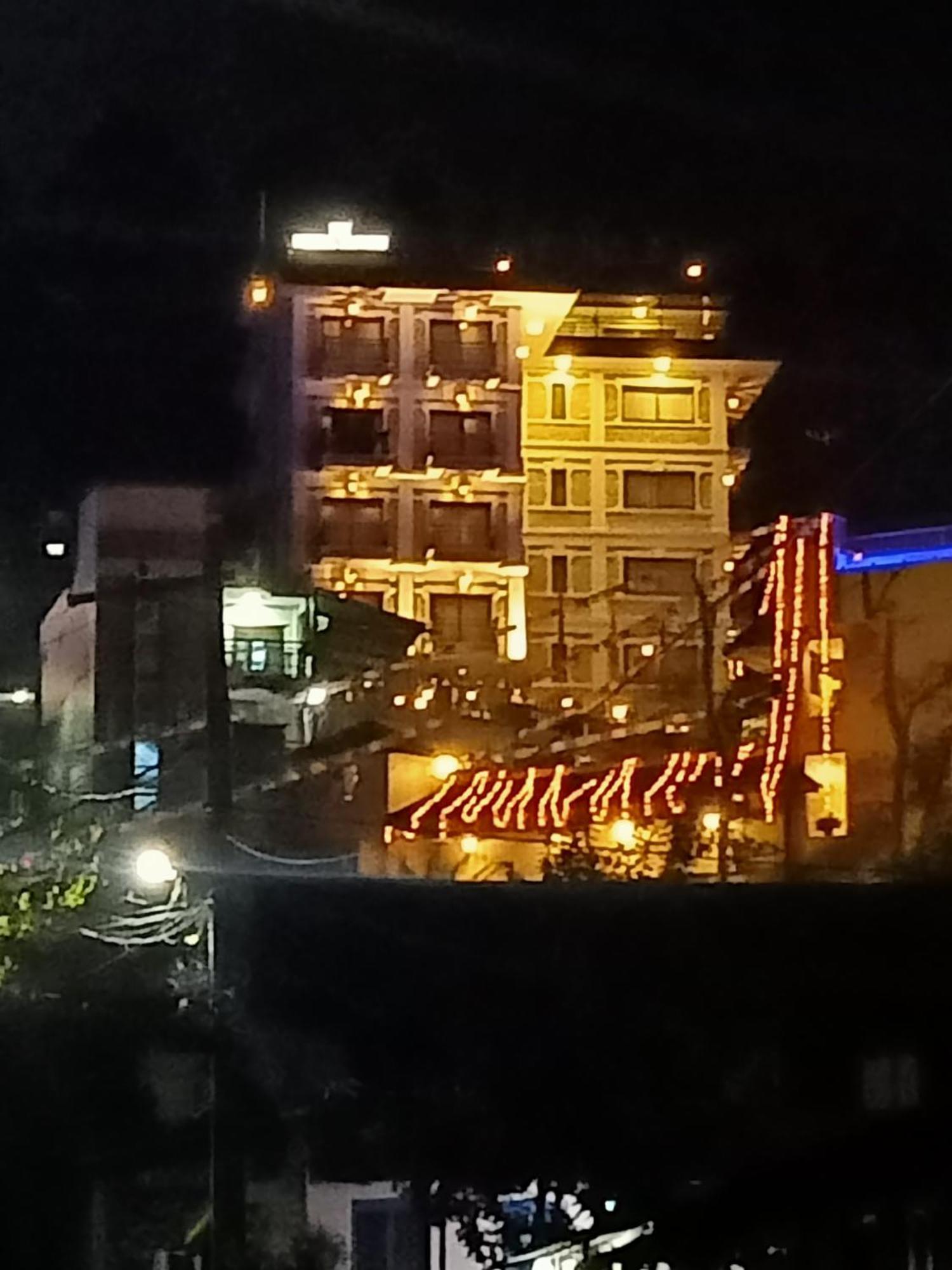 Hotel Kings Pokhara Ngoại thất bức ảnh