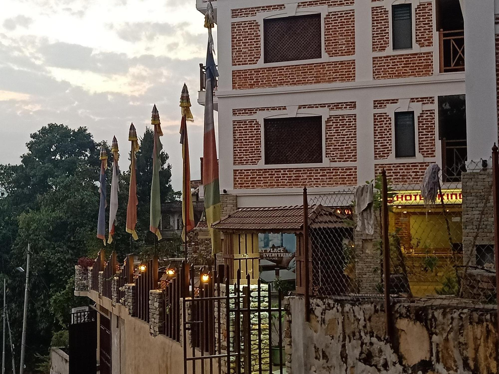 Hotel Kings Pokhara Ngoại thất bức ảnh